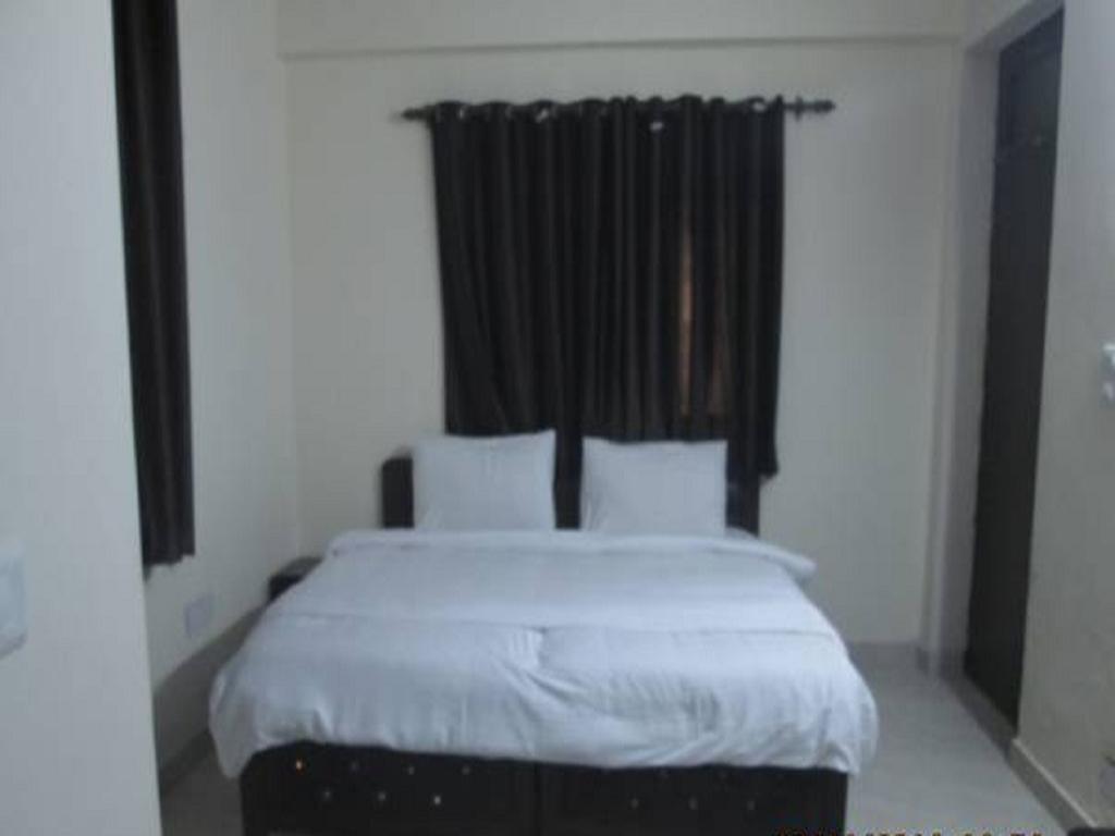 Charanpahari Hotel New Delhi Ruang foto