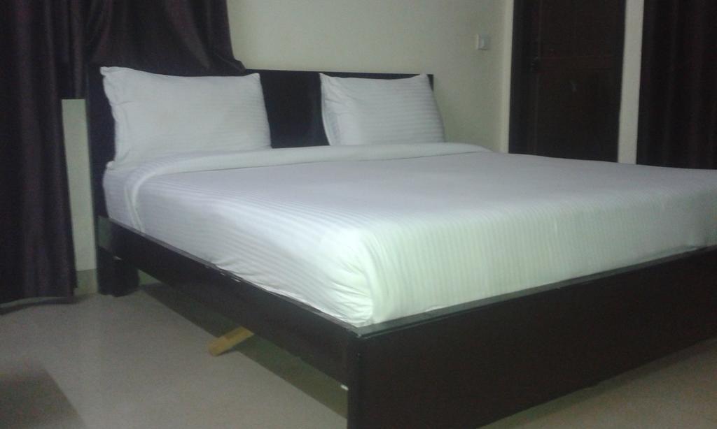 Charanpahari Hotel New Delhi Ruang foto