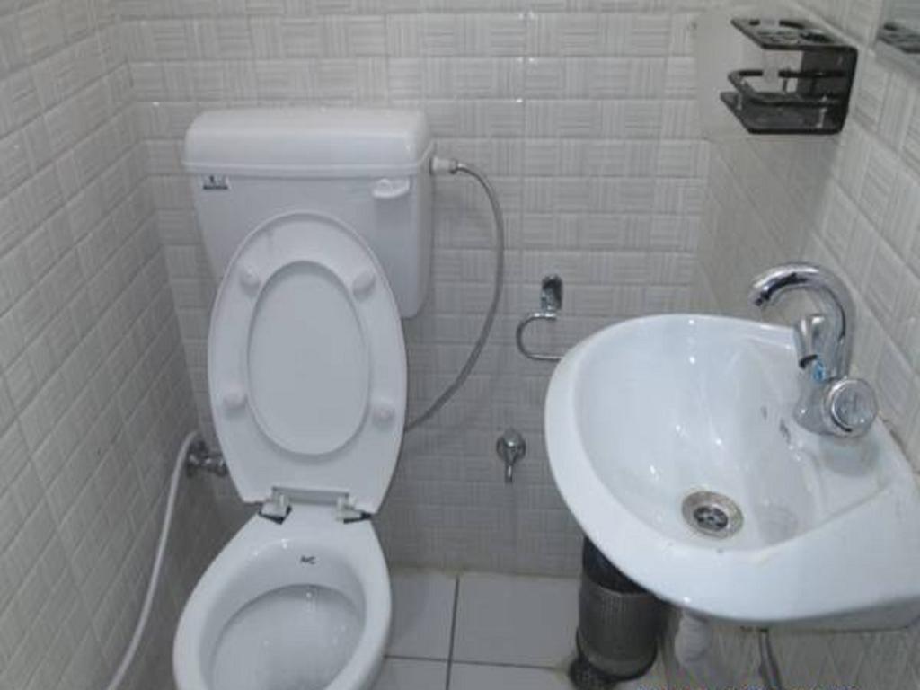 Charanpahari Hotel New Delhi Ruang foto