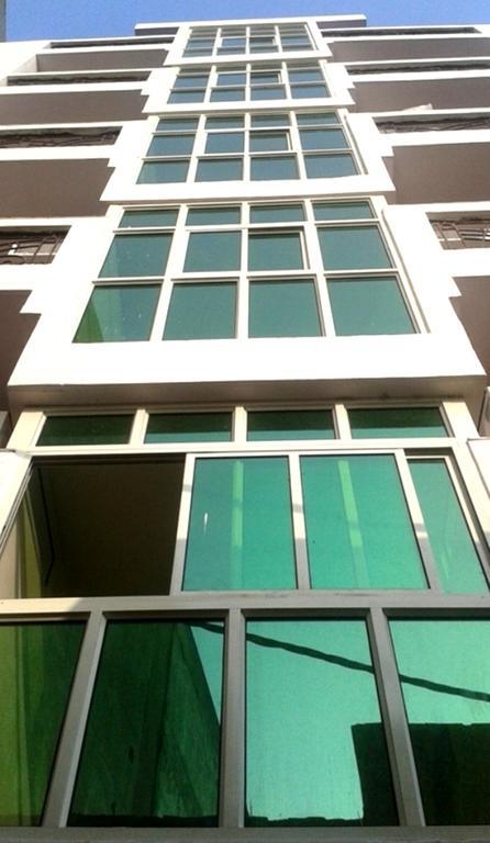 Charanpahari Hotel New Delhi Bagian luar foto